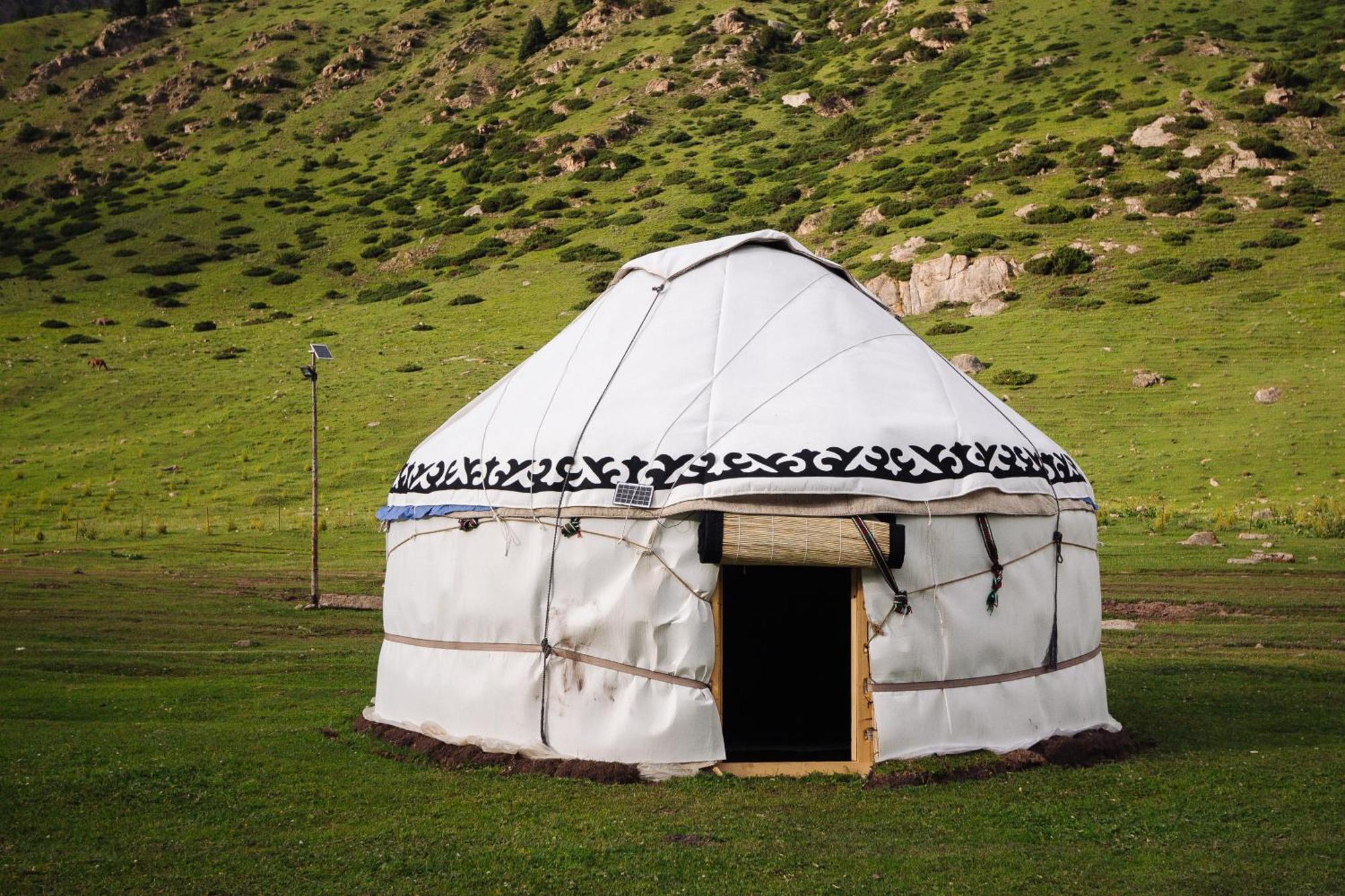 Eco Yurt Camp Arashan Hotell Teploklyuchenka Eksteriør bilde