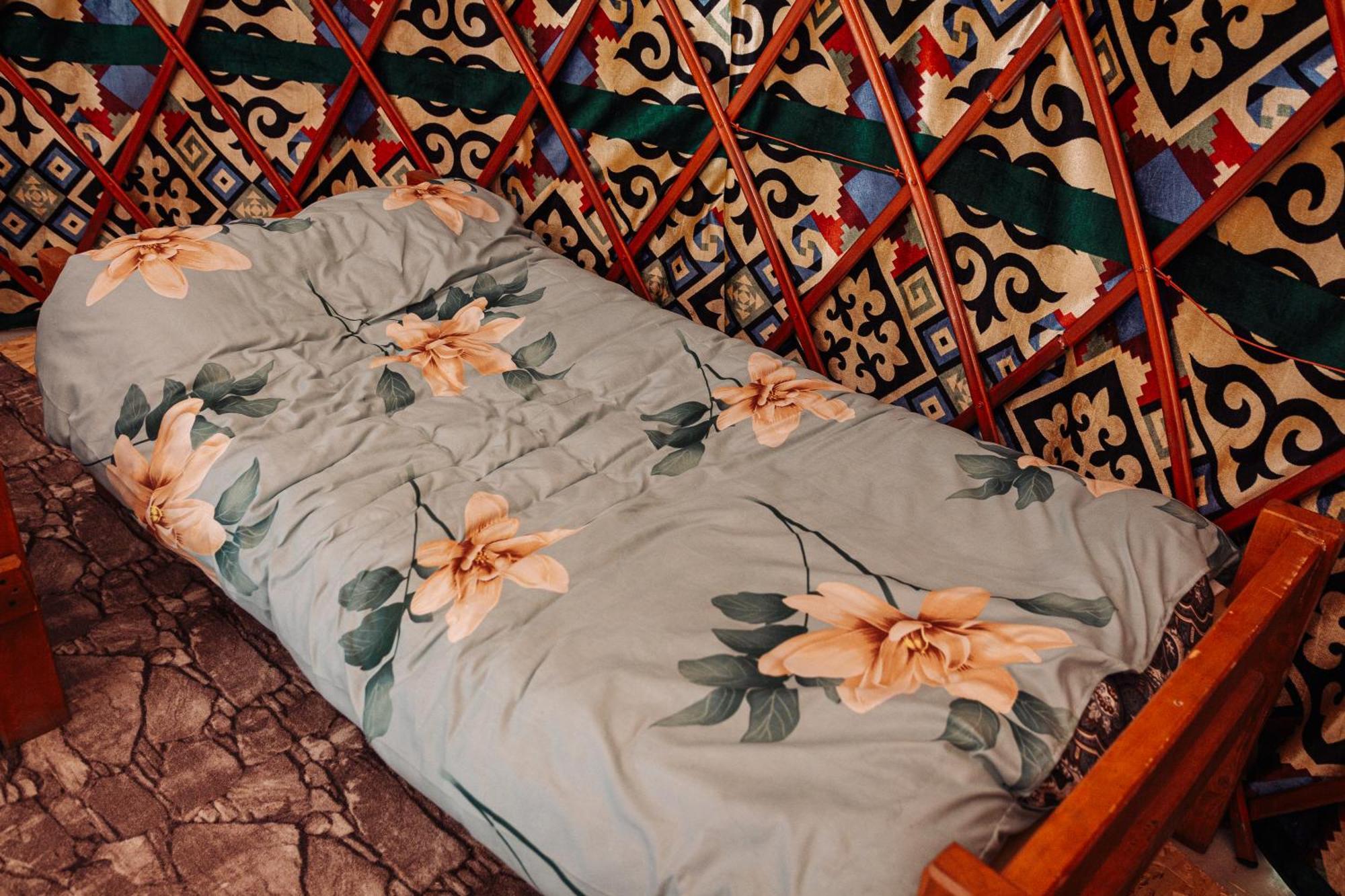 Eco Yurt Camp Arashan Hotell Teploklyuchenka Eksteriør bilde