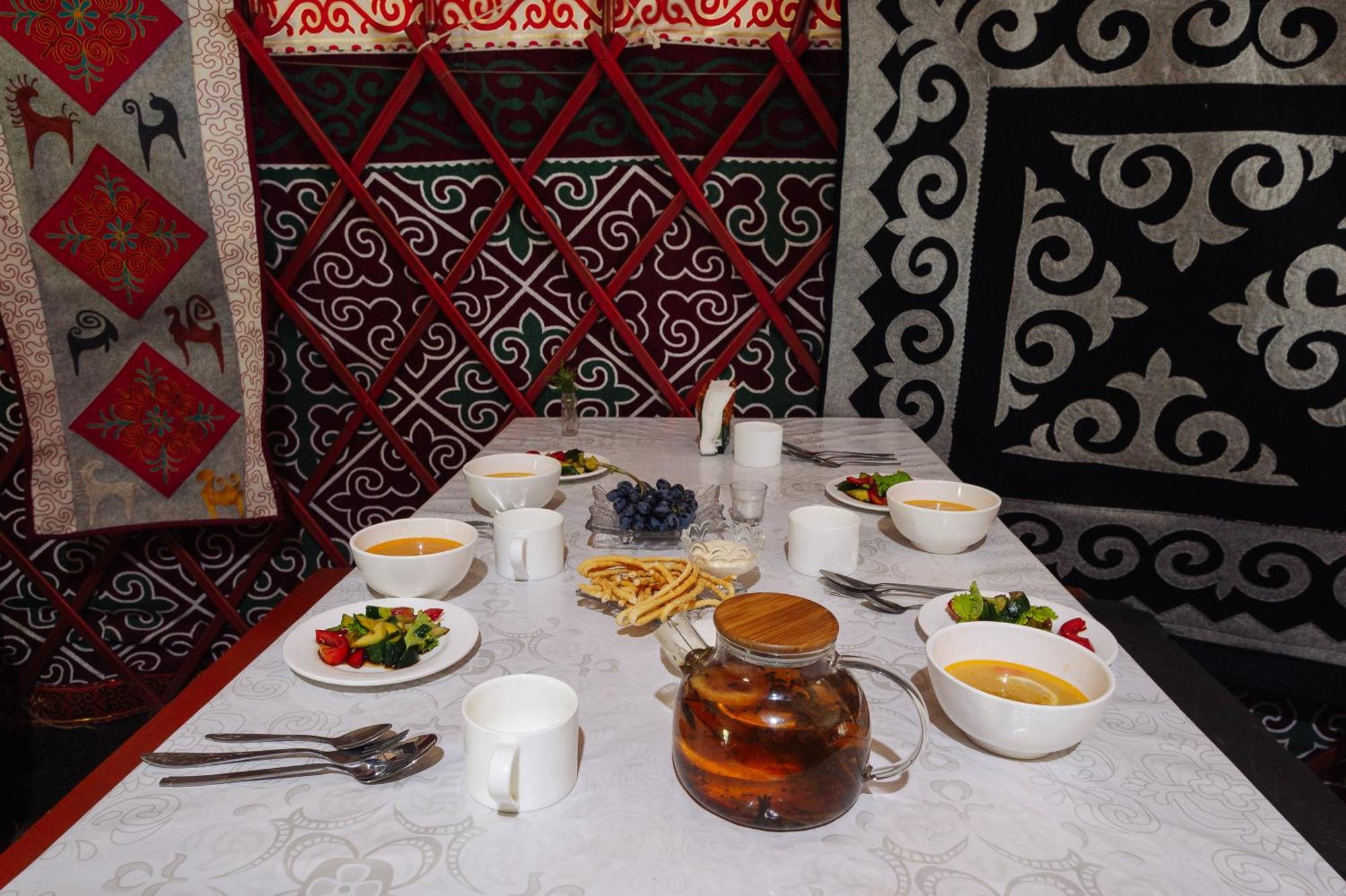 Eco Yurt Camp Arashan Hotell Teploklyuchenka Eksteriør bilde