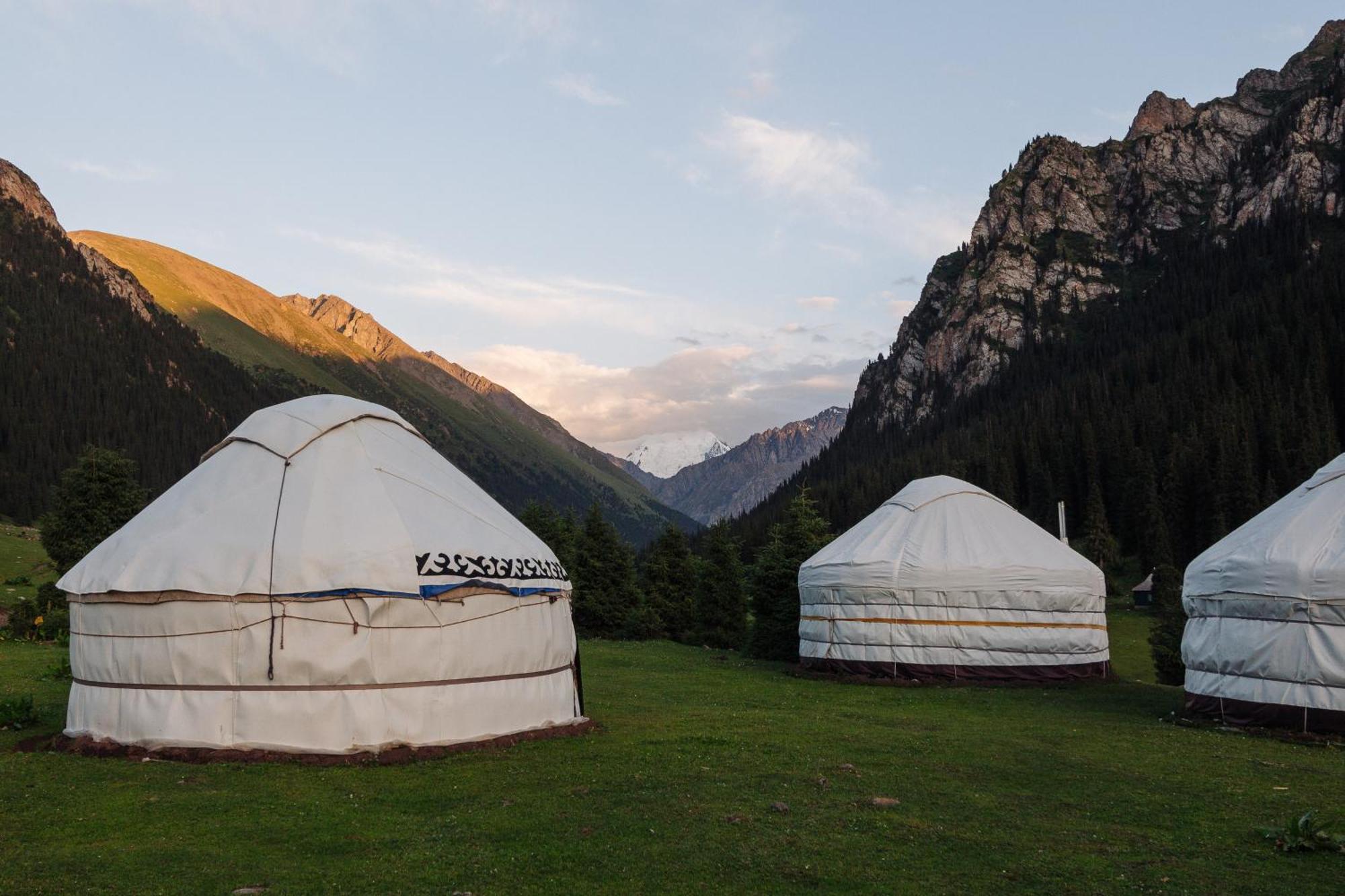 Eco Yurt Camp Arashan Hotell Teploklyuchenka Eksteriør bilde