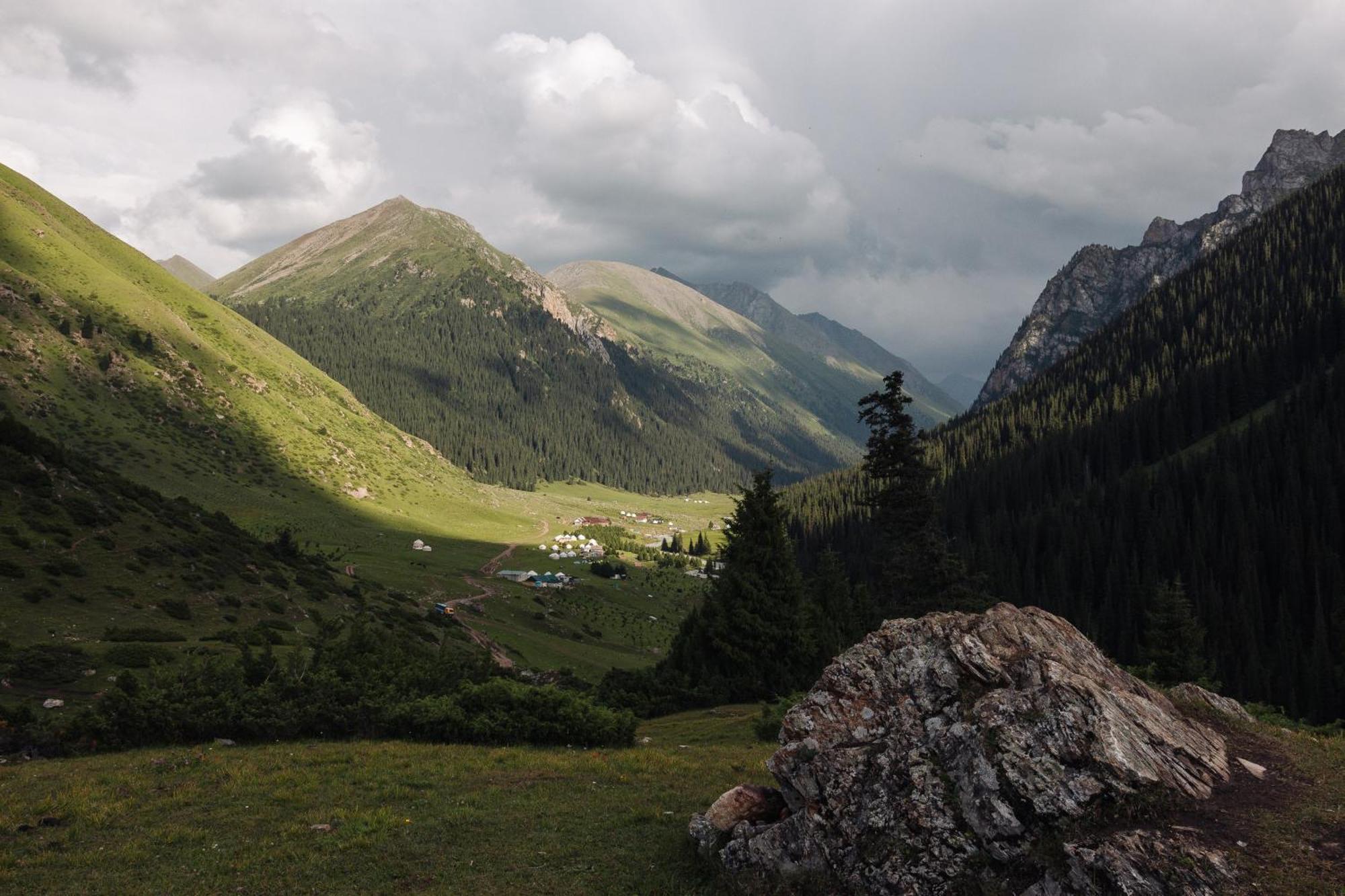 Eco Yurt Camp Arashan Hotell Teploklyuchenka Eksteriør bilde